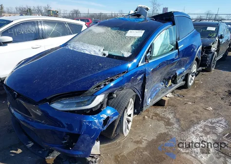 2018 Tesla Model X z USA, uszkodzony, nr VIN 5YJXCDE2XJF120138